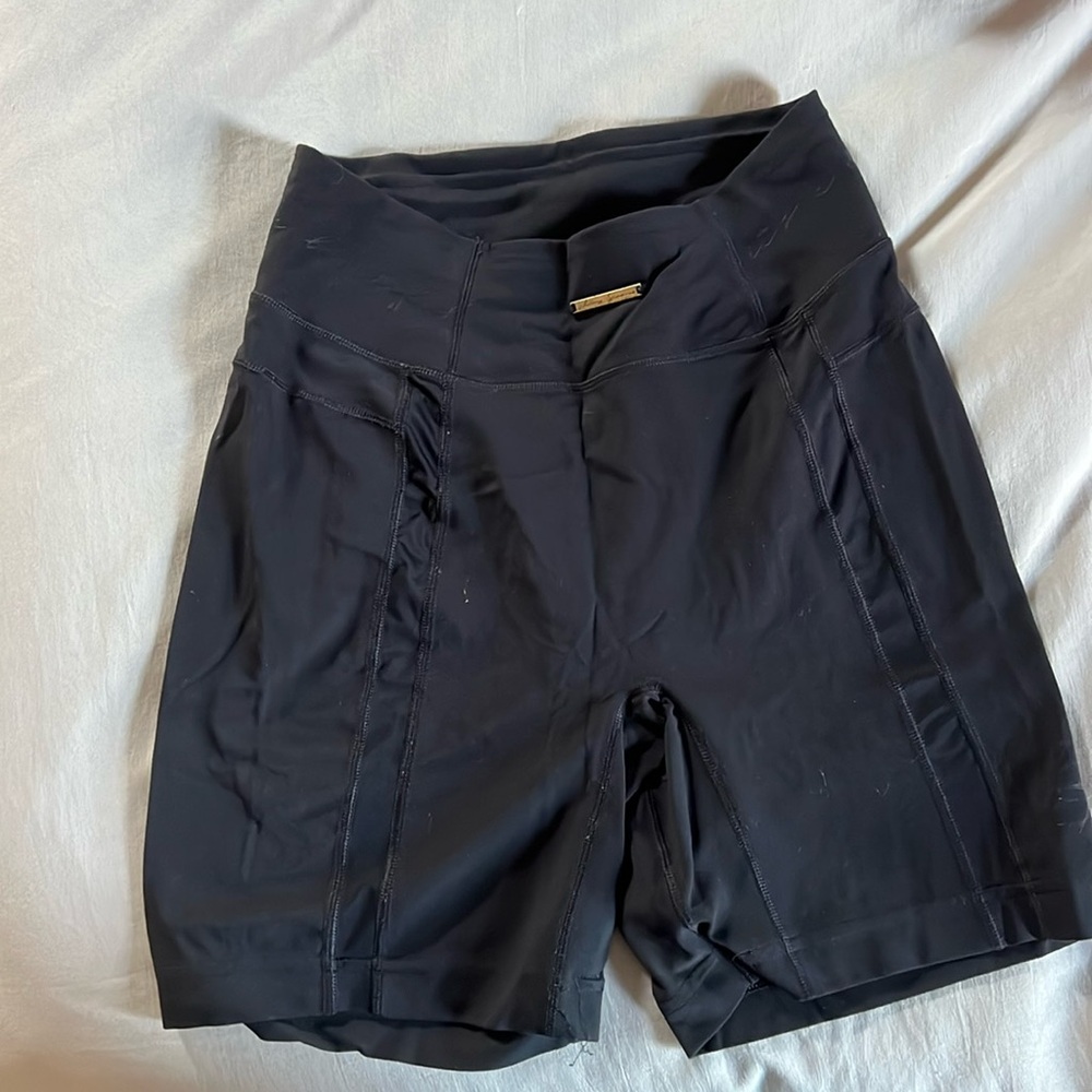 gymshark whitney shorts size small